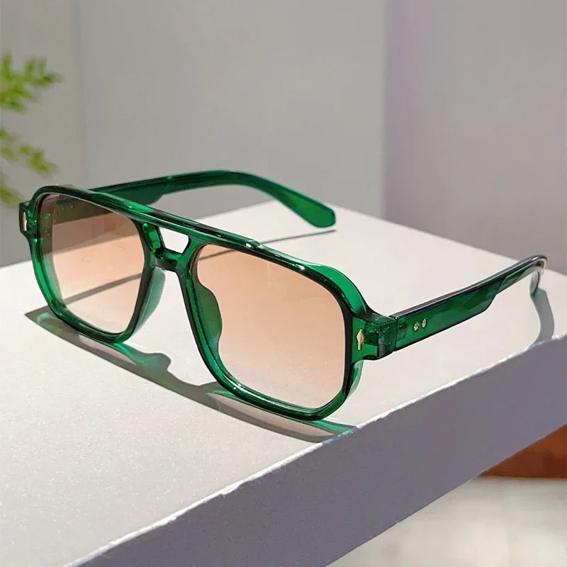 Vintage Fashion Images - Neue Vintage-Sonnenbrille mit Doppelbrücke, quadratisch, modische