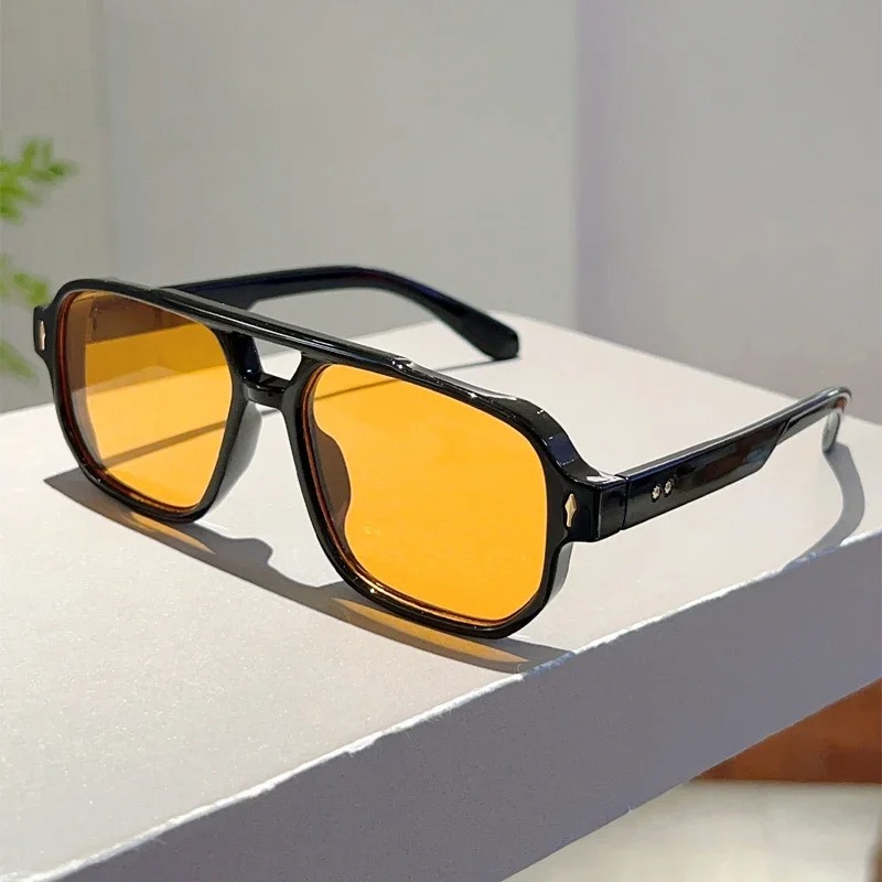 Neue Vintage-Sonnenbrille mit  – Vintage Fashion Images Bewertung und Preis