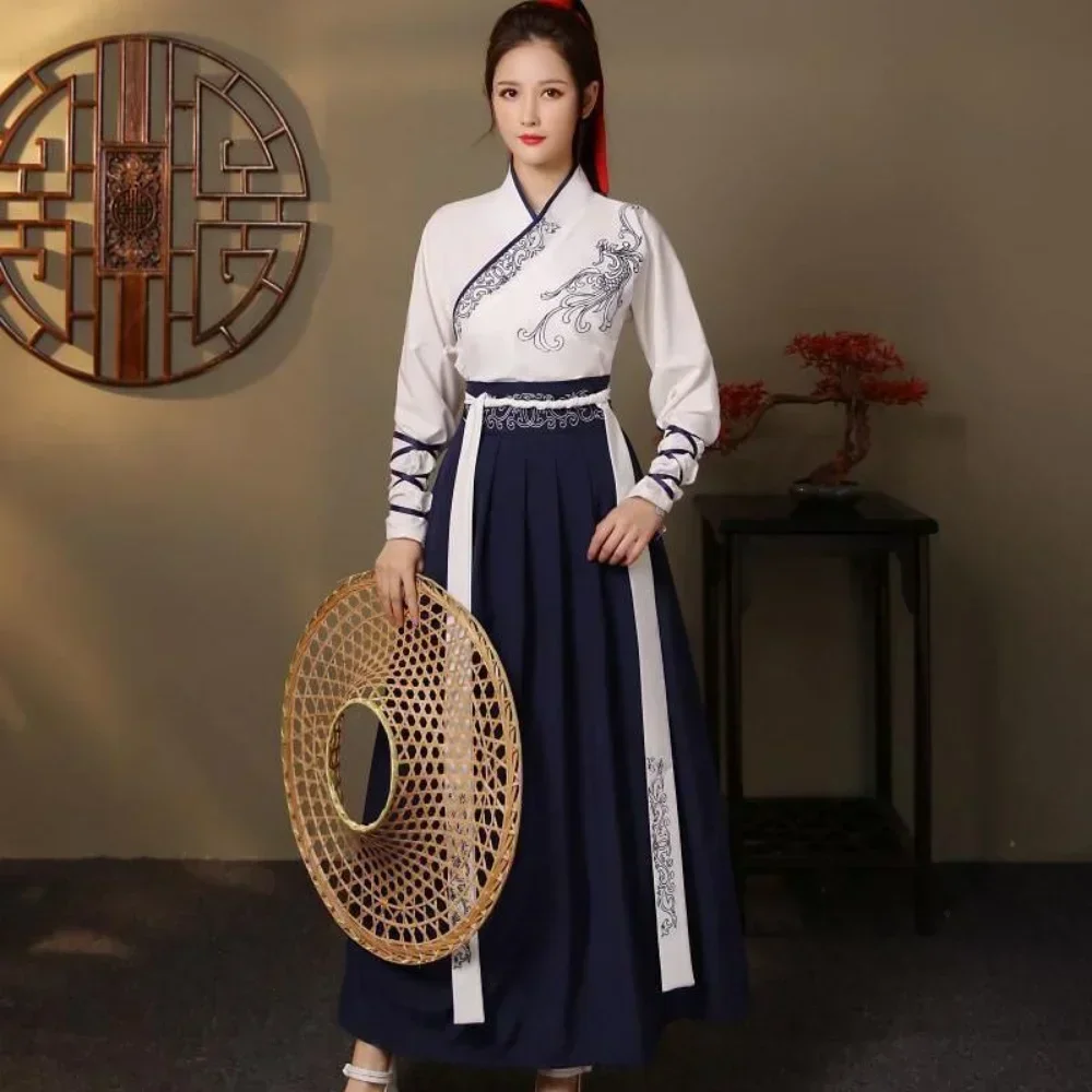Modernes Hanfu Damen Top und R – Vintage Fashion Pieces Bewertung und Preis