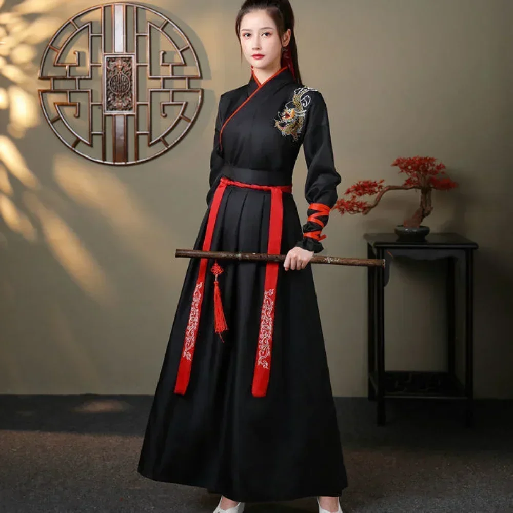 Modernes Hanfu Damen Top und R – Vintage Fashion In Chinese Bewertung und Preis