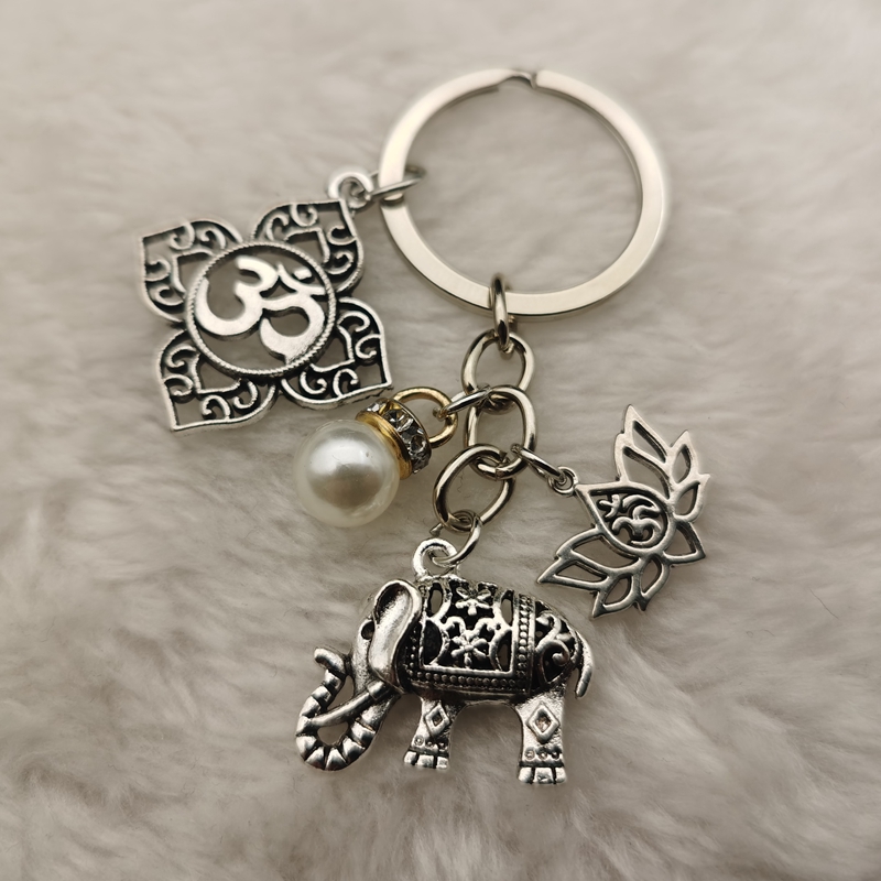 Vintage Religiöse Keychain Ele – Vintage Ysl Fashion Bewertung und Preis