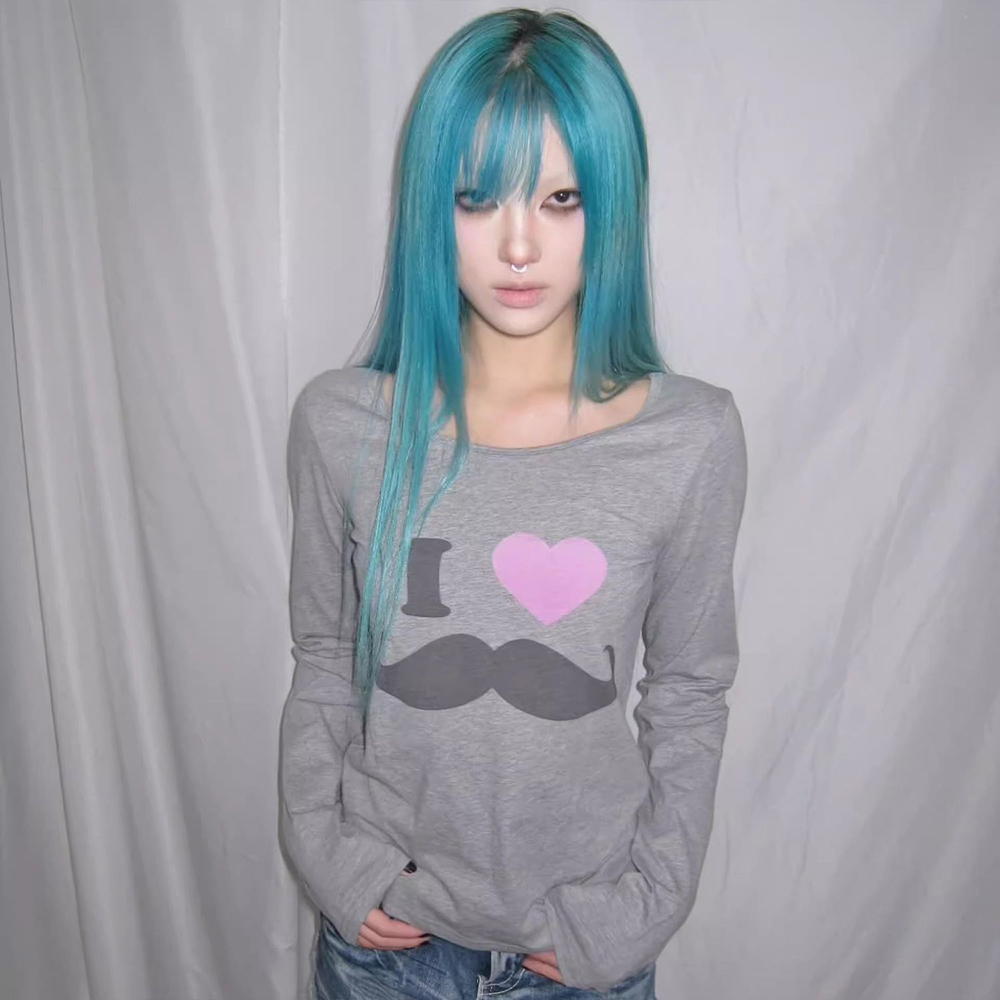 Japanisches Y2K-T-Shirt mit Ba – Vintage Victorian Fashion Bewertung und Preis