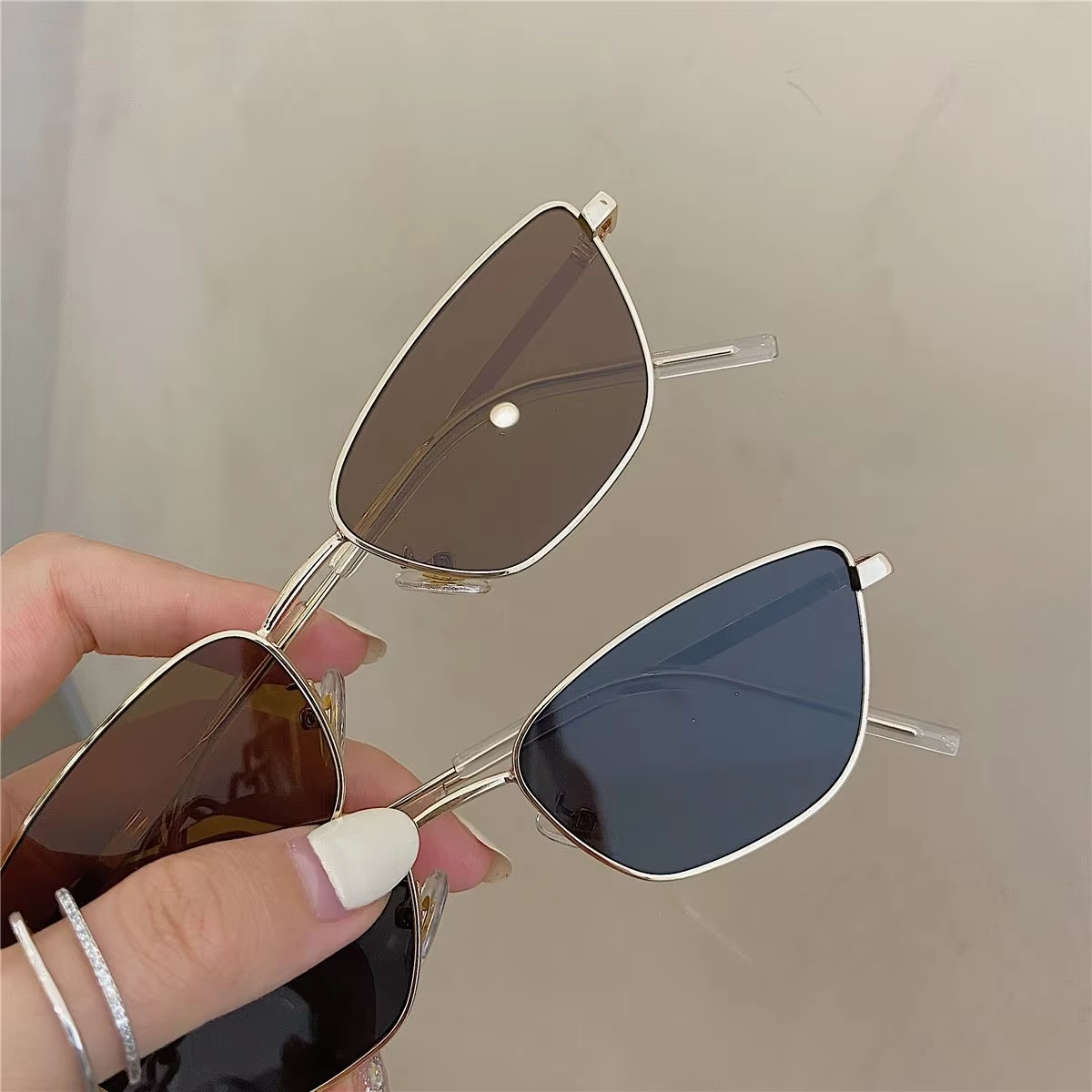 Modische Cat-Eye-Sonnenbrille  – Vintage Fashion Images Bewertung und Preis
